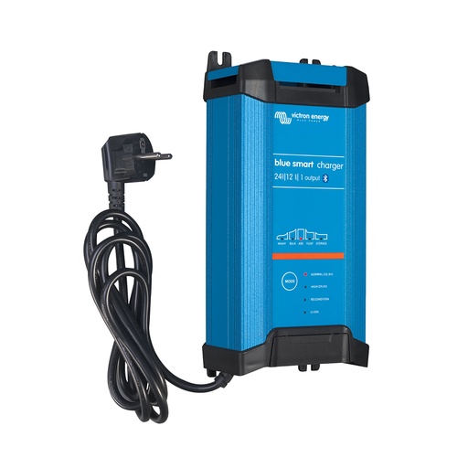 [BPC241242002] Blue Smart IP22 Charger 24/12(1) 230V CEE 7/7